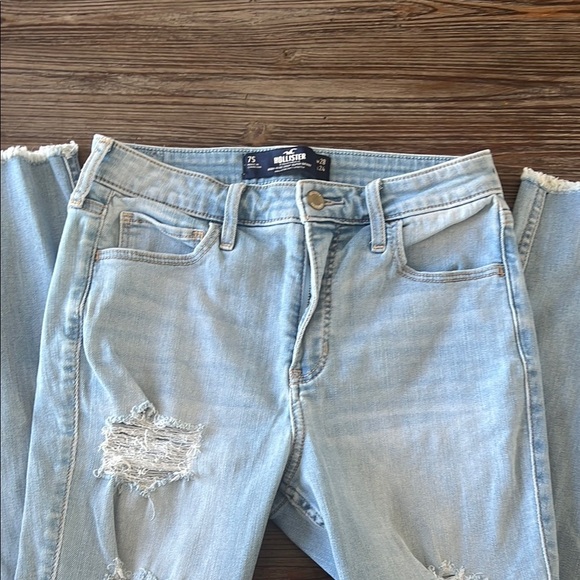Hollister Light Blue Distressed Women's Jeans 28w - Picture 3 of 11